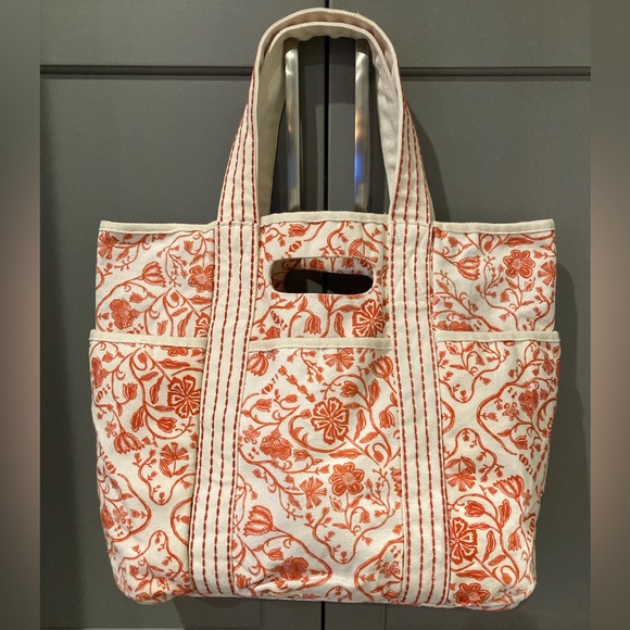 FREE PEOPLE Printed Caravan Tote Bag in Red Tile - Picture 6 of 12
